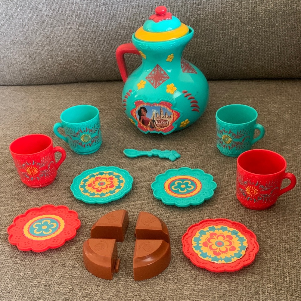 Disney Elena of Avalor Royal Palace Tea and Chocolate PlaySet